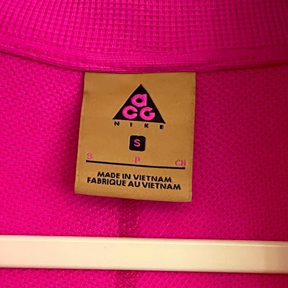 NIKE ACG Thermal Pink Quarter Zipper Athletic Top - Picture 8 of 9